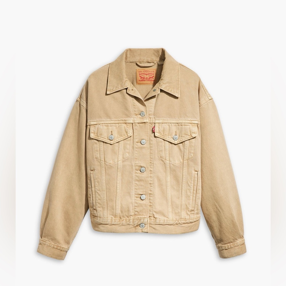Levi’s 90’s Trucker Jacket in Tan/Beige - NWOT